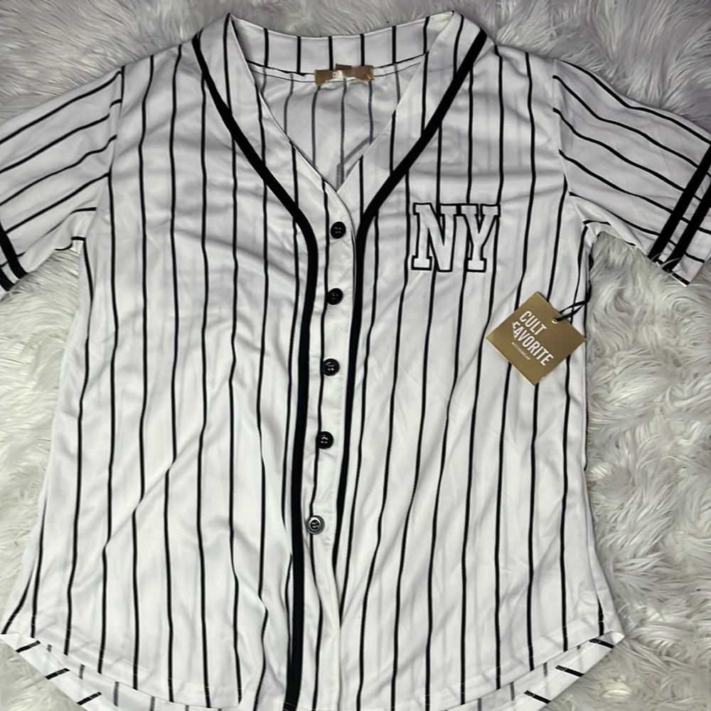 32 number botton top